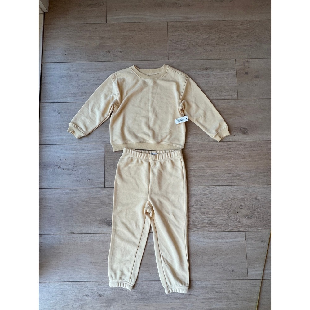 Amazon Essentials x Sofia Grainge Kids 4T Sweatshirt & Jogger Set Cream NWT